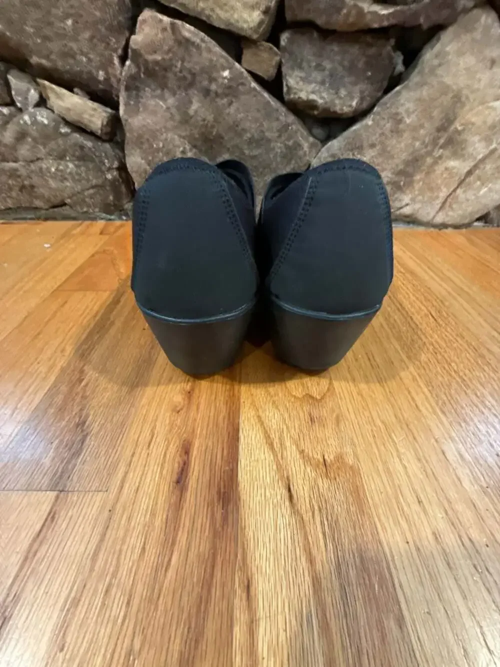 CROCS pre owned